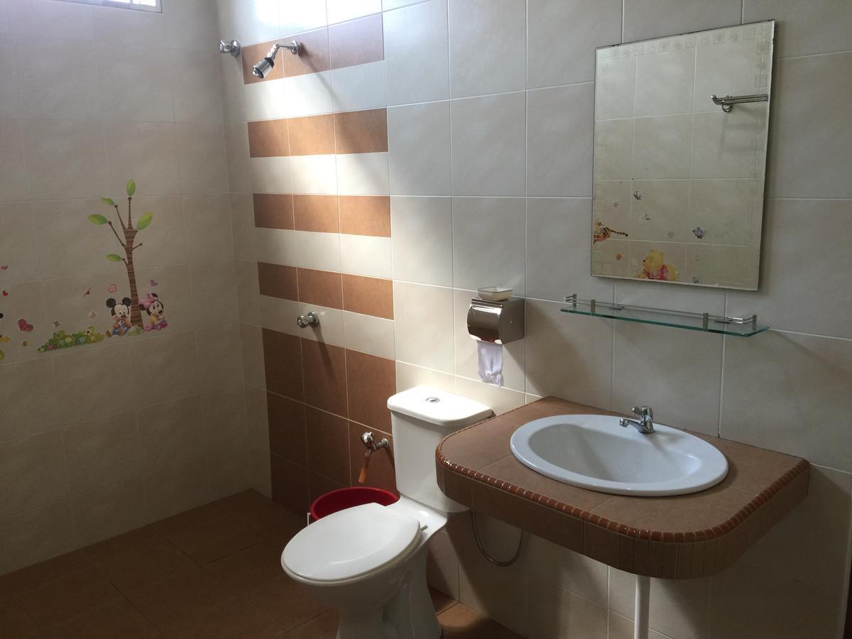 Big Garden Homestay Пантай Ремис Екстериор снимка
